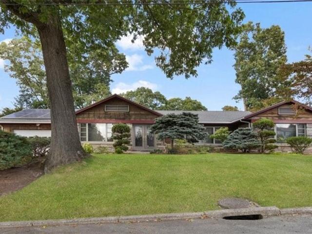 House for sale in Cranston, Providence County