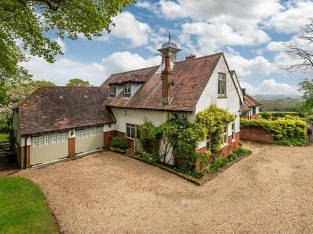 House for sale in Pachesham Park, Surrey