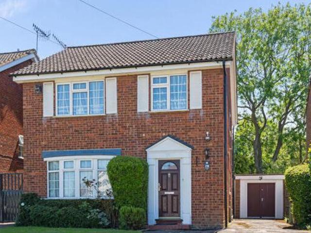 House for sale in Bushey