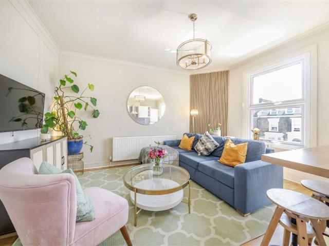 Apartment for rent in Loughborough Junction, Greater London