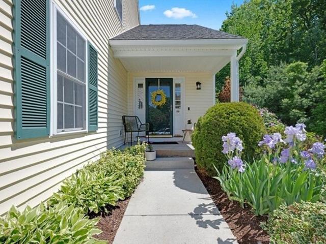 Condo for sale in Sutton, Massachusetts