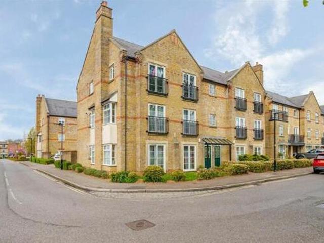 House for sale in Hillview, Surrey