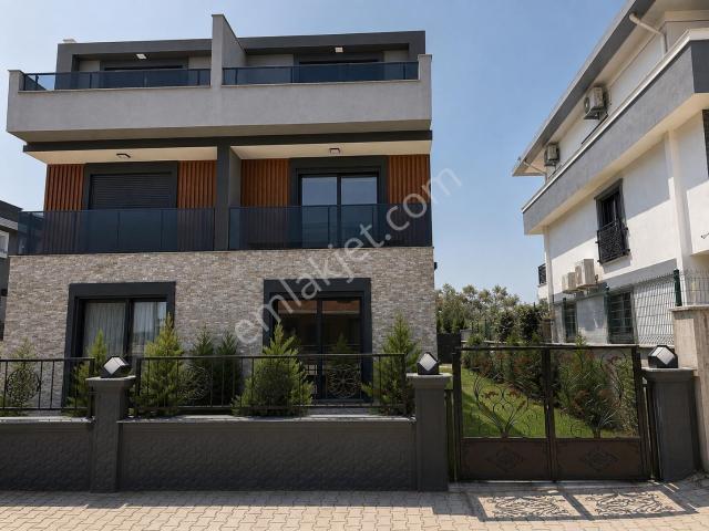 Mithatpaşa Mahallesi, Menderes içerisinde satılık Villa