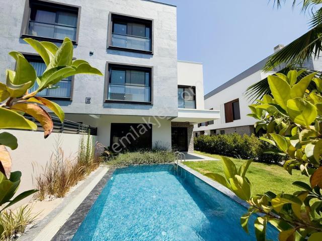 Menderes, İzmir içerisinde satılık Villa