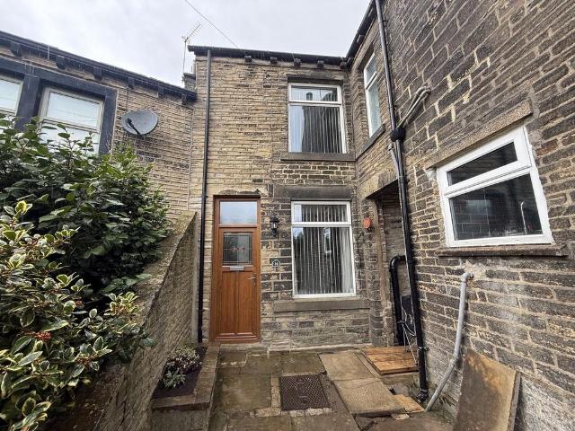 House for rent in Stainland Dean, Calderdale