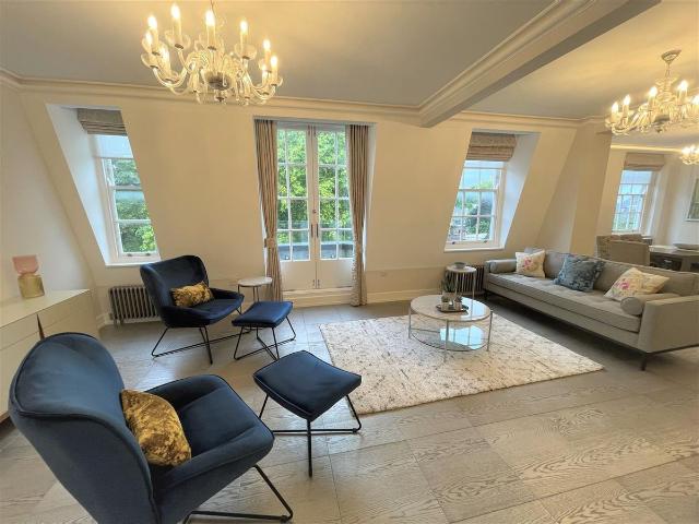 Apartment for rent in South Kensington, Greater London