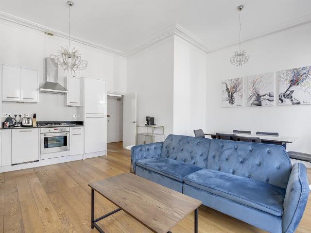 Apartment for rent in Earl's Court, Greater London