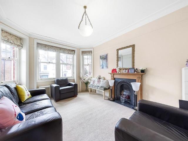 Apartment for rent in London Borough of Hammersmith and Fulham, Greater London