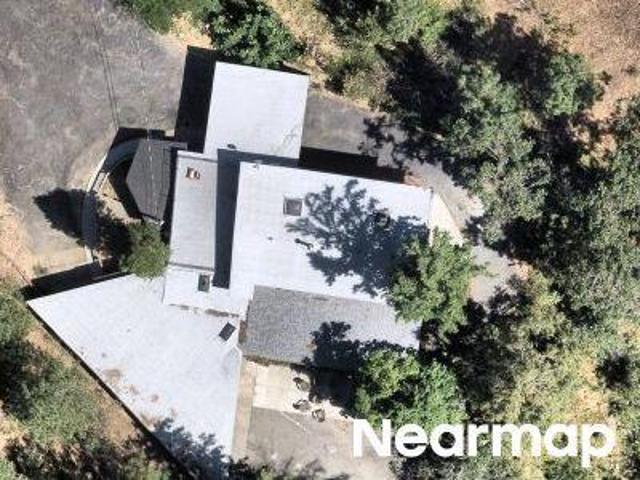 House for sale in Oakhurst, California