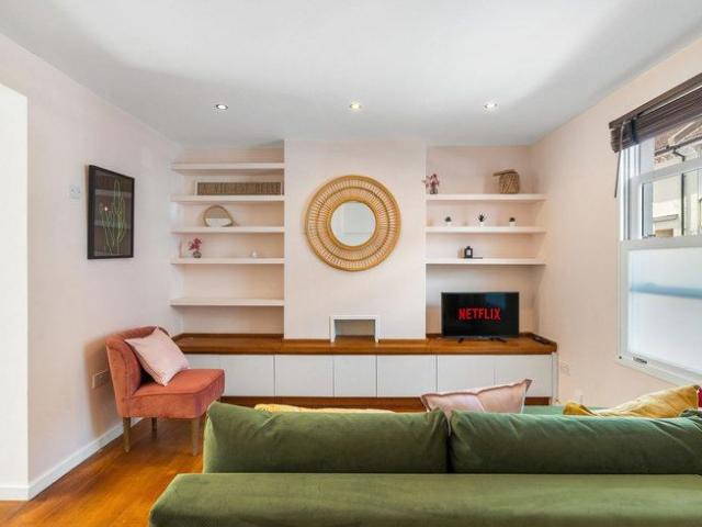 Townhouse for rent in Queen's Park, Brighton & Hove