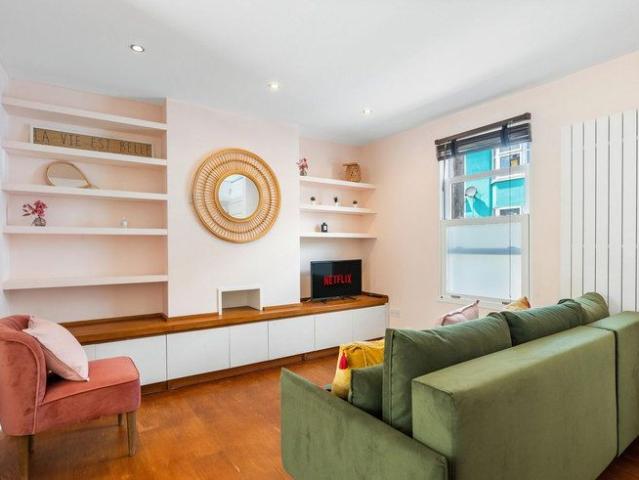 Townhouse for rent in Queen's Park, Brighton & Hove