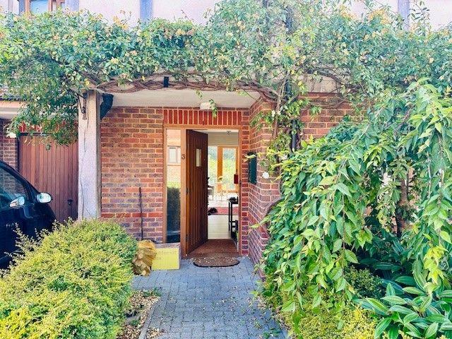 Apartment for rent in Hurst Green, Rother