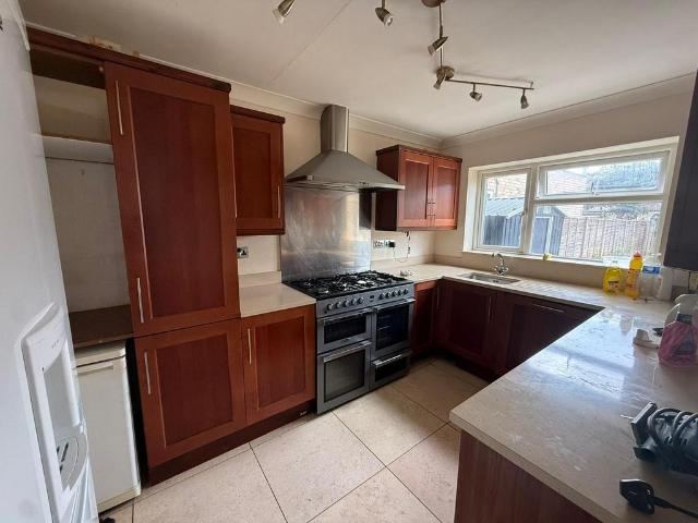 House for rent in Colnbrook with Poyle, Slough