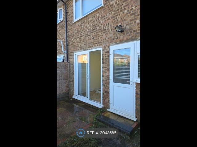 House for rent in Woodhall Farm, Pouchen End