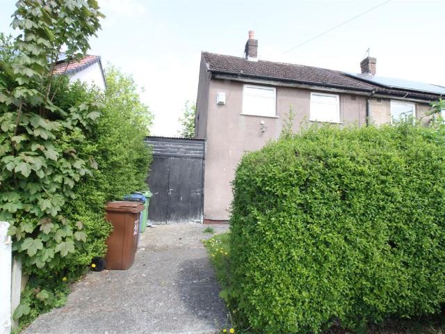 House for rent in Reddish, Greater Manchester