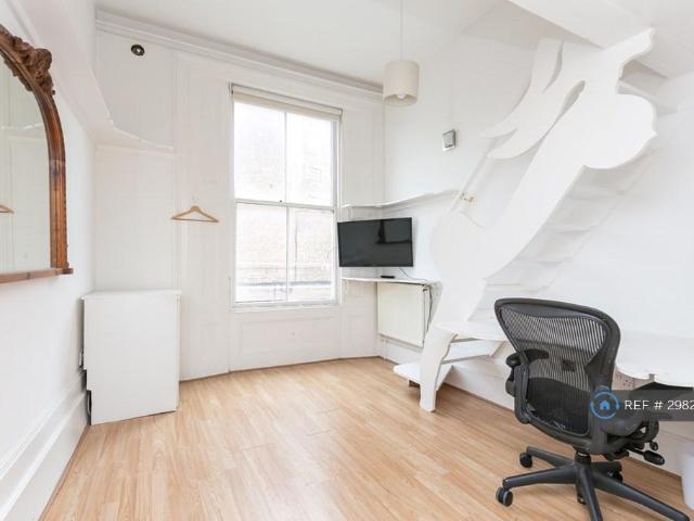 House for rent in Finsbury Park, Greater London