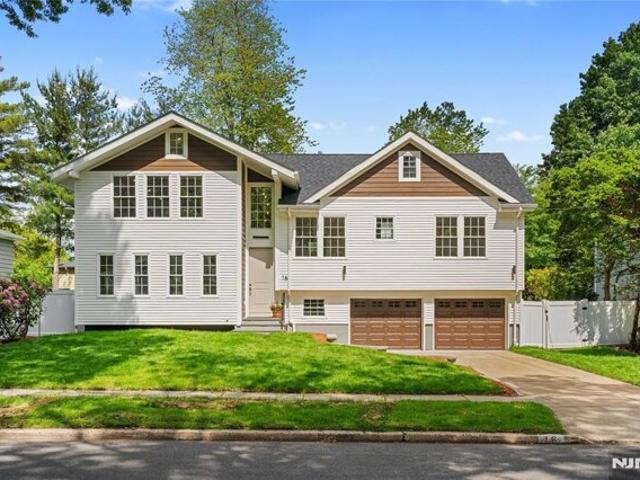 House for sale in River Edge, New Jersey