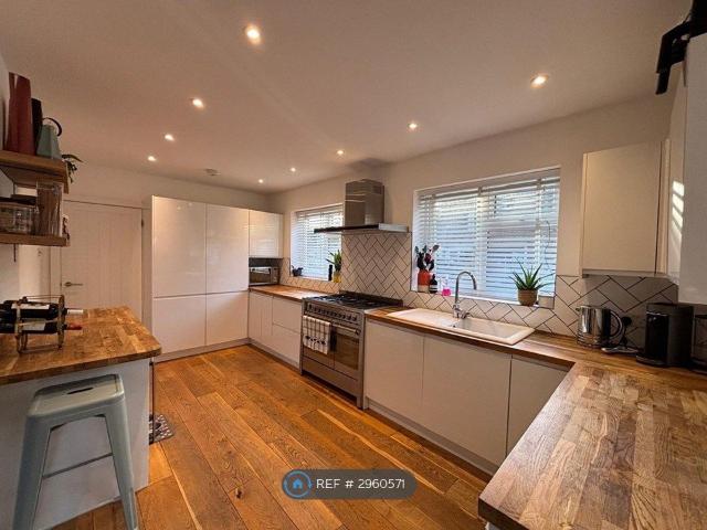 House for rent in Coney Hall, Greater London