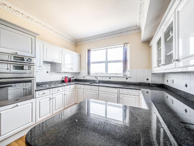 Apartment for rent in Dollis Hill, Greater London