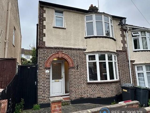House for rent in Spring Park, Luton
