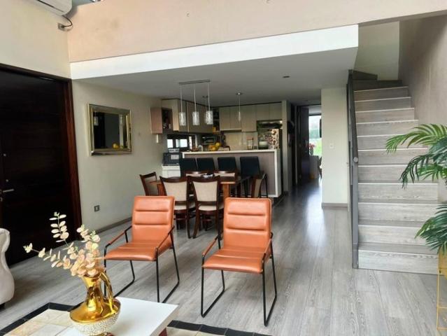 Colina, Av. Del valle chicureo colina