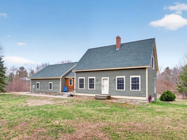 House for sale in Raymond, Maine