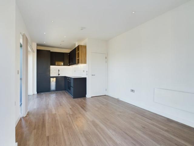 Apartment for rent in Colindale, Greater London