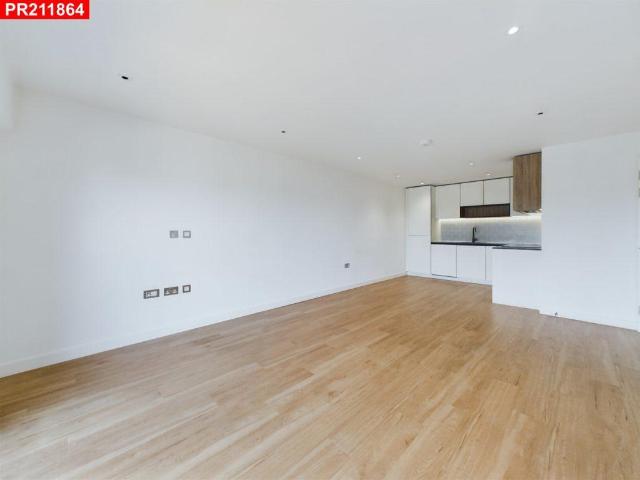 House for rent in Colindale, Greater London