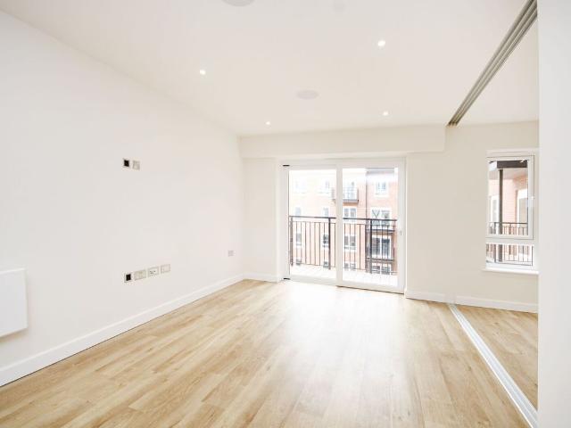 Apartment for rent in Colindale, Greater London