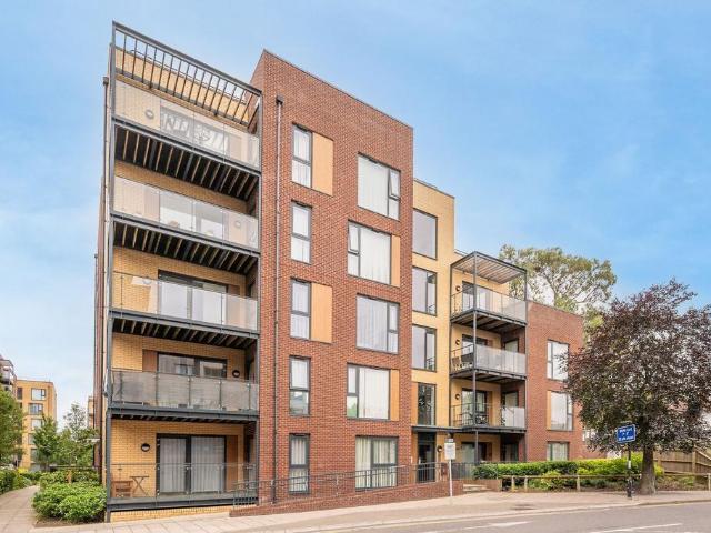 House for rent in Kingsbury, Greater London