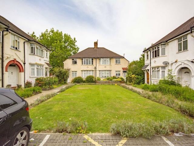 House for rent in Colindale, Greater London