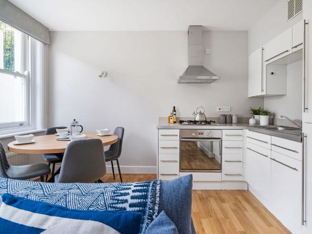 Apartment for rent in Putney, Greater London