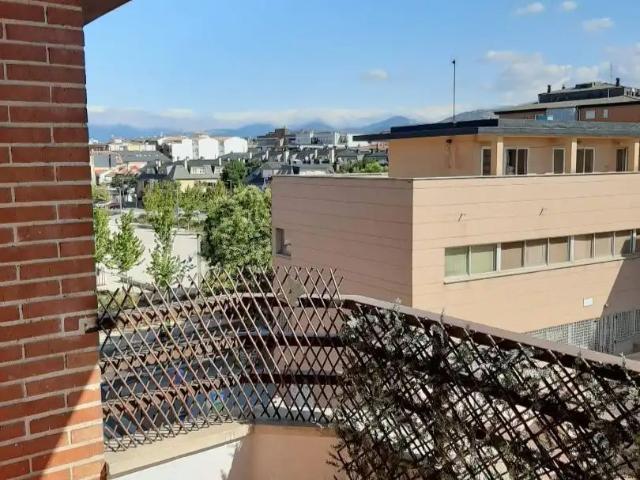 Apartamento en alquiler en La Estación, Collado