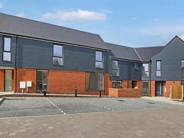 House for rent in Debden Green, Epping