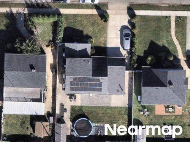 House for sale in Farm Ranch Homes, Levittown