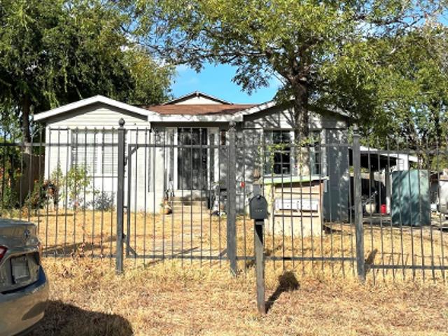 House for sale in Leesville, Texas