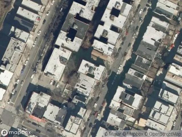 House for sale in The Bronx, Arverne