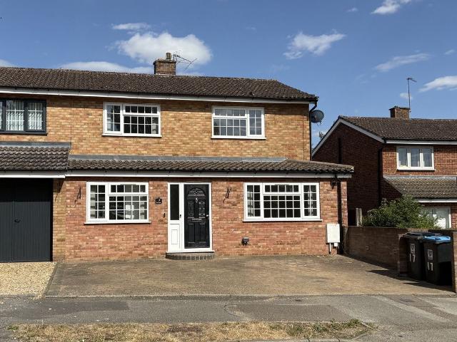 House for rent in Pouchen End, Hertfordshire