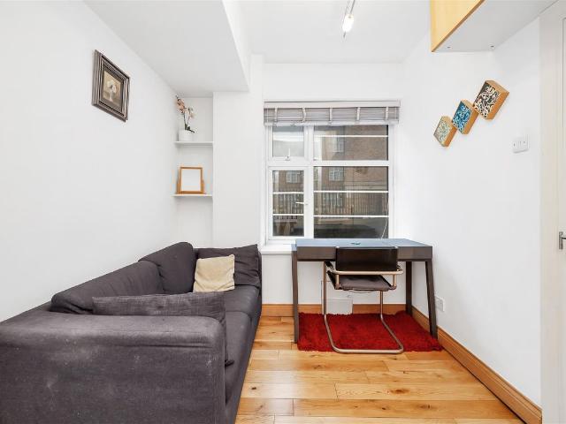 Apartment for rent in Belsize Park, Greater London