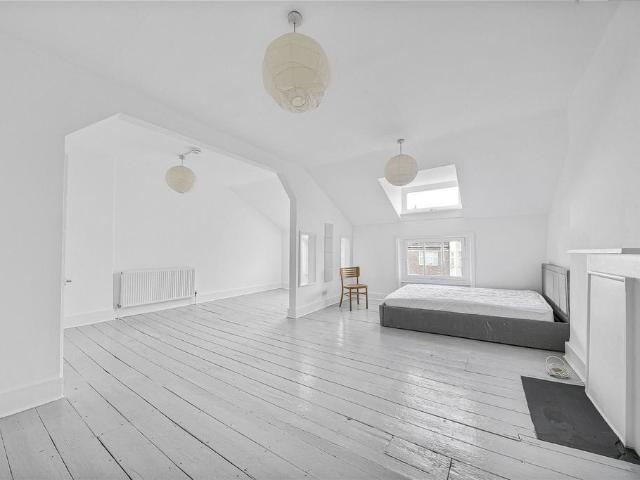 House for rent in Belsize Park, Greater London