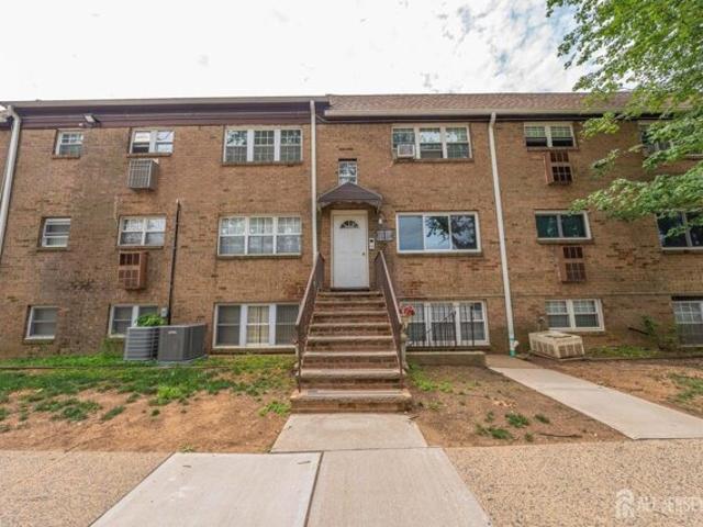 Condo for sale in Edison