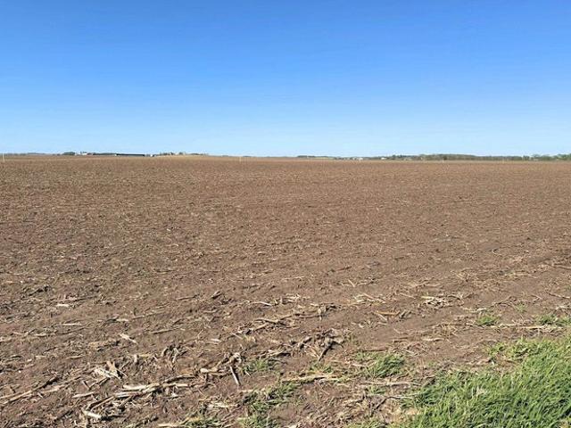 Land for sale in Emmetsburg, Iowa