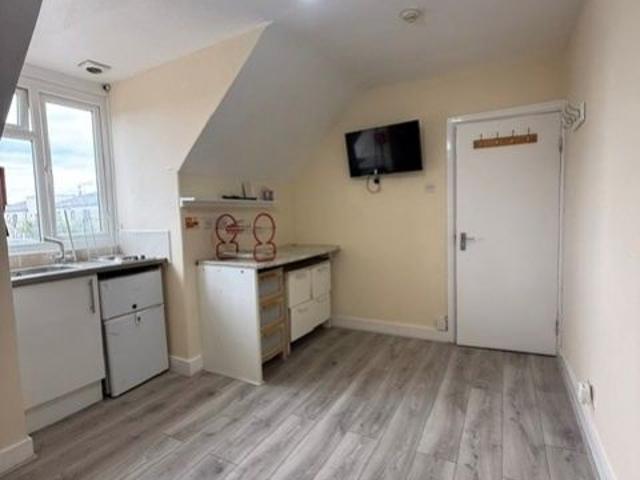 Studio for rent in London Borough of Harrow, Greater London