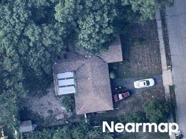 House for sale in Farmingville