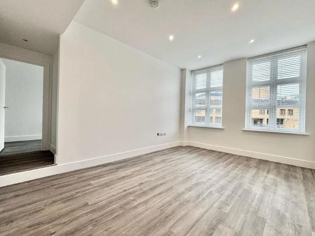 Apartment for rent in Bellevue, Southampton
