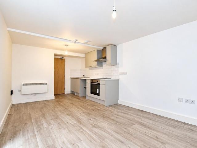 Apartment for rent in Bellevue, Southampton