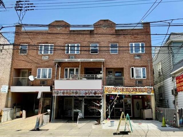 House for sale in Queens, Arverne