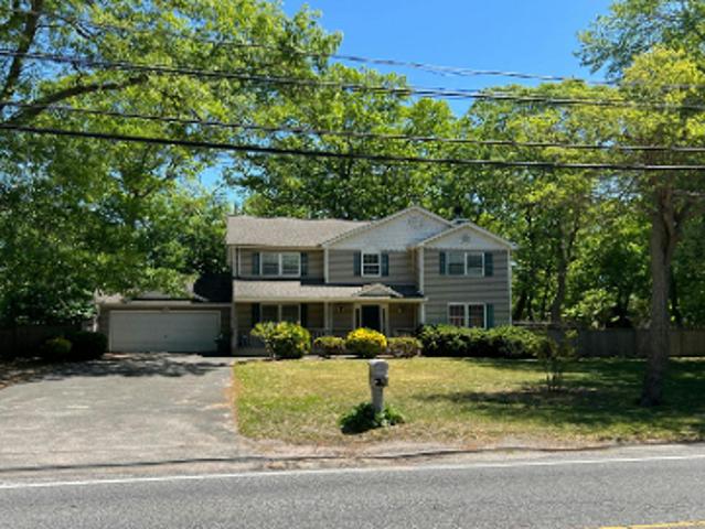 House for sale in Farmingville, Town of Brookhaven