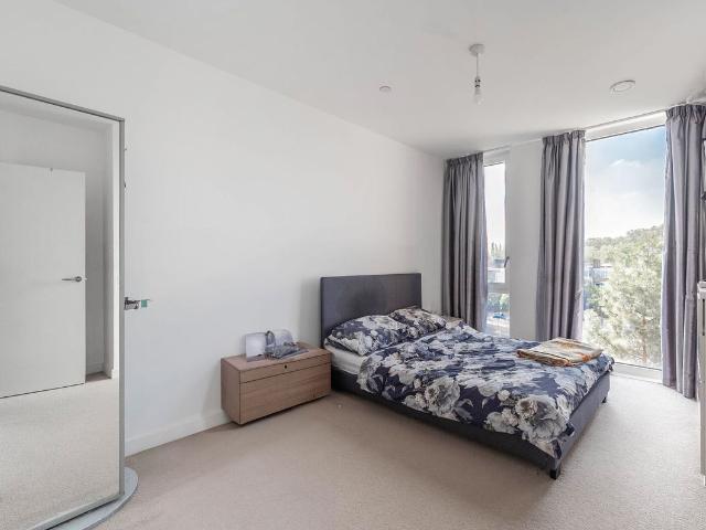 Apartment for rent in Greenhill, Greater London