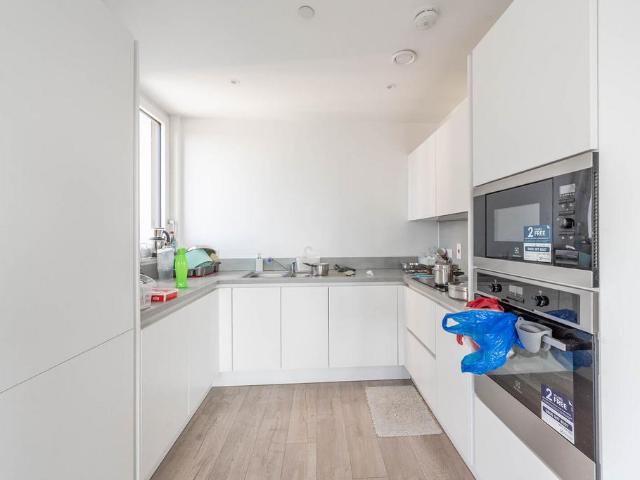Apartment for rent in Greenhill, Greater London